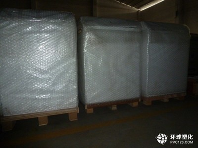 艾瑪AH-100A螺桿機 75KW直聯動力，賦能泡沫箱高效生產